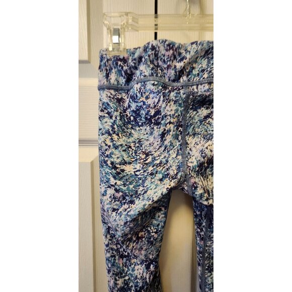 Athleta Girl Printed Chit Chat Blue Astro Print Capri Legging size S/7 - Picture 3 of 4